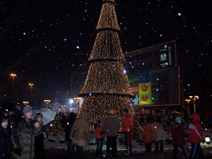 Una foto della festa di Sabato sera a Skopje