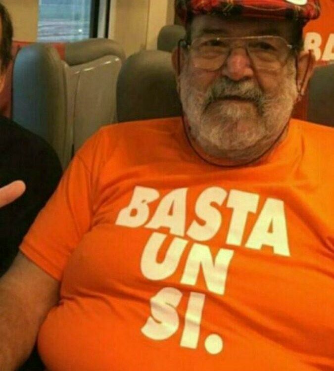 Falso Umberto Eco promuove il referendum per il sì